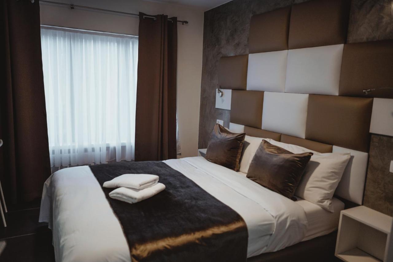 Hotel Onyx Expo Jette Kültér fotó